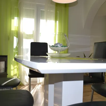 Apartman Lucija Apartman *