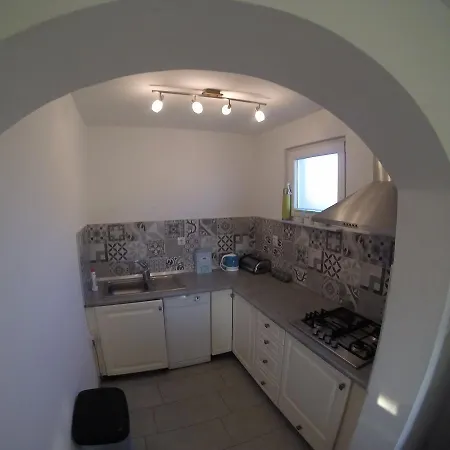 Lucija Apartman 자다르