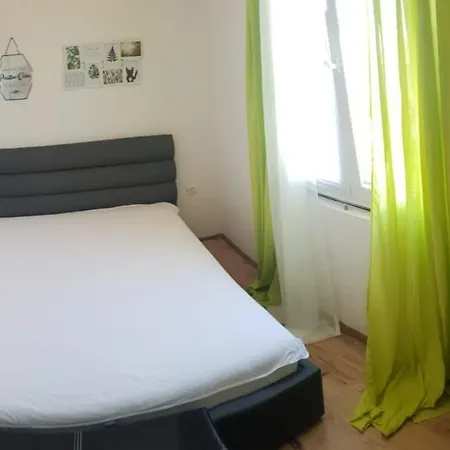 Lucija Apartman 아파트